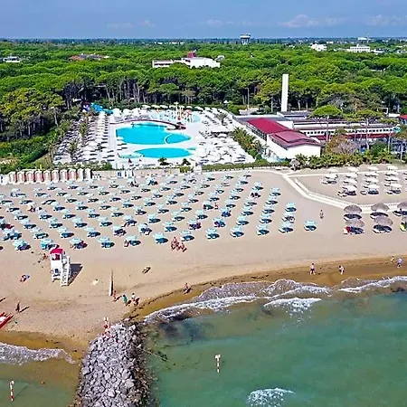 Private Paradise - Exclusive With Stunning Outdoor Pool Hotel